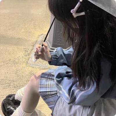 名校的阶梯 海报